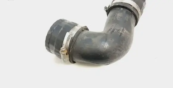 Volvo XC90 Intercooler hose/pipe 30696253