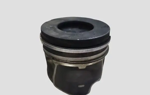 Ford Focus C-MAX Piston