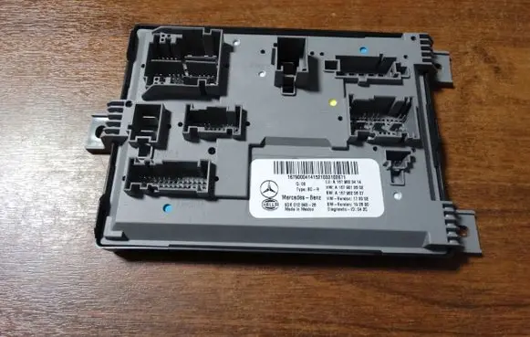 Mercedes-Benz GLE W167 Trunk lid opening control unit A1679000414