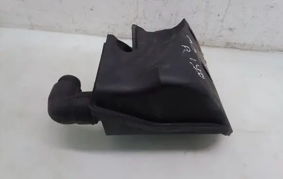 Vacuum air tank