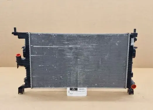 Dacia Duster II Coolant radiator