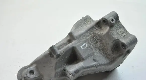 Mercedes-Benz C W205 Engine mounting bracket A6512234304