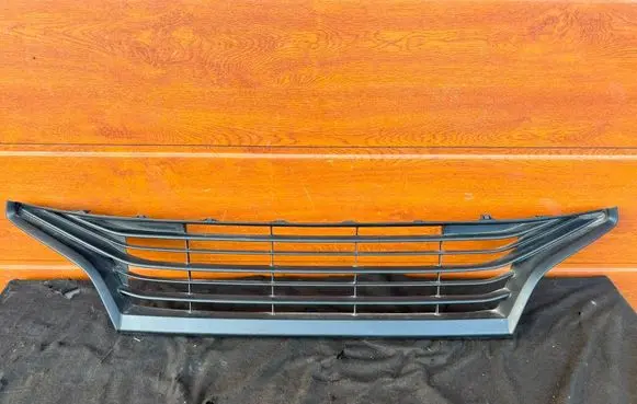 Toyota Yaris XP210 Front bumper lower grill 53112K0010
