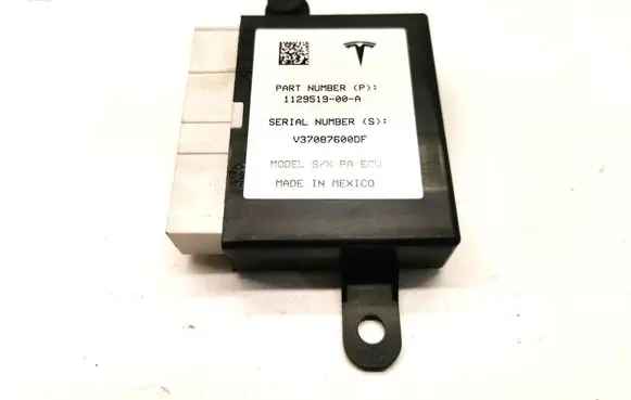 Tesla Model S Parking PDC control unit/module 1129519-00-A