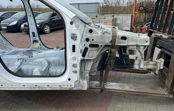 Jeep Grand Cherokee (WK) Front quarter panel