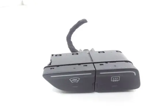 Ford Focus Windscreen/window heater switch AM5T18K574AB