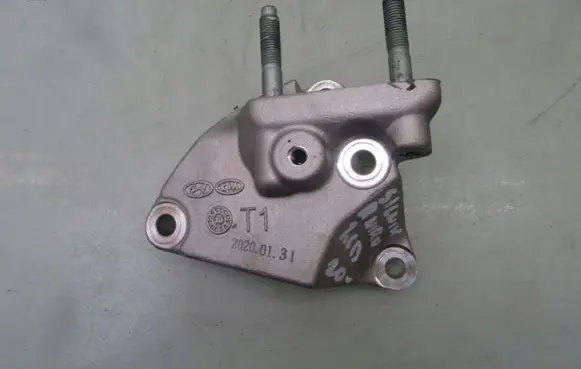 KIA Niro Engine mounting bracket