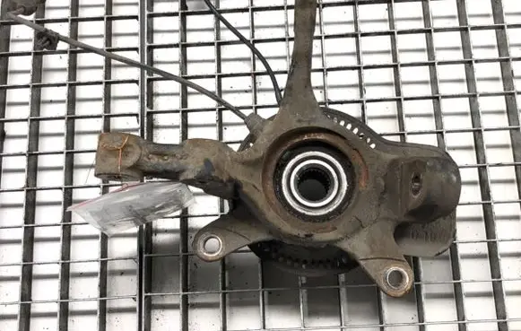 Suzuki Swift II Front wheel hub spindle knuckle