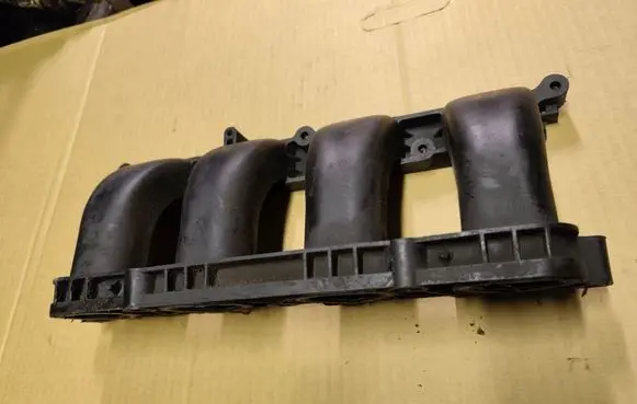 Chrysler PT Cruiser Intake manifold 04777871AC
