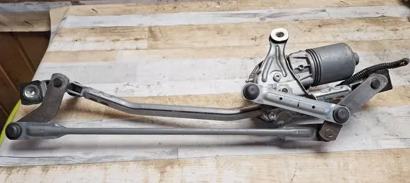 Volvo V40 Front wiper linkage and motor 3397021692 31378574