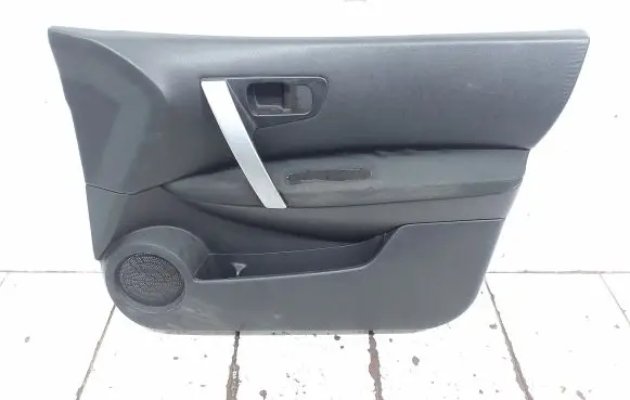 Nissan Qashqai Front door card panel trim 80976JD100