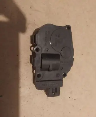 BMW 3 E90 E91 A/C air flow flap actuator/motor 412650750410475520