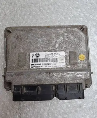 Volkswagen Golf IV Engine control unit/module 06A906033 5WP4001905
