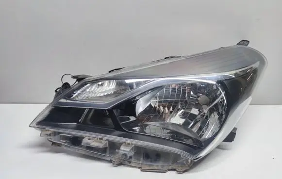 Toyota Yaris Headlight/headlamp