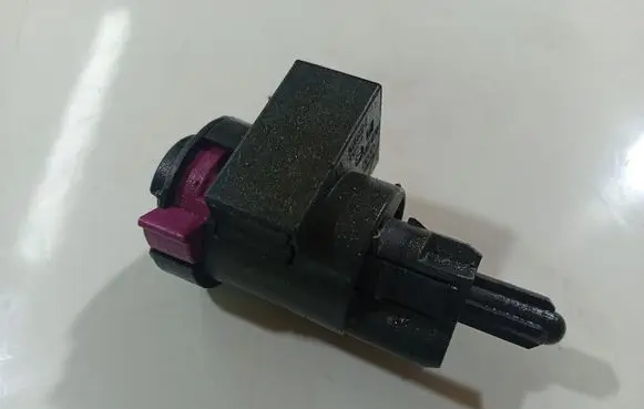 Audi A6 S6 C6 4F Brake pedal sensor switch 4F0945459B