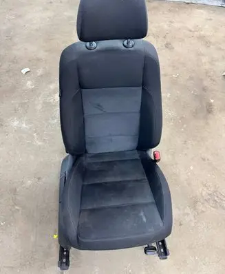 Volkswagen Golf VI Front passenger seat 