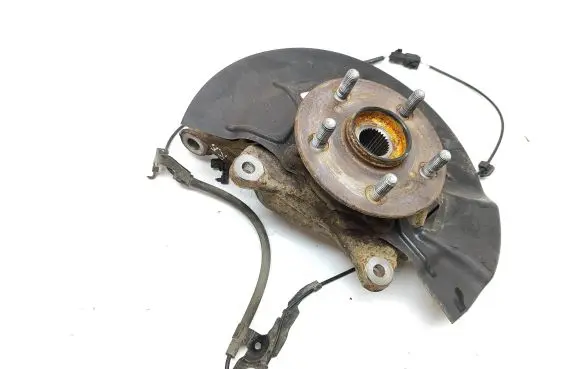 Toyota RAV 4 (XA50) Front wheel hub