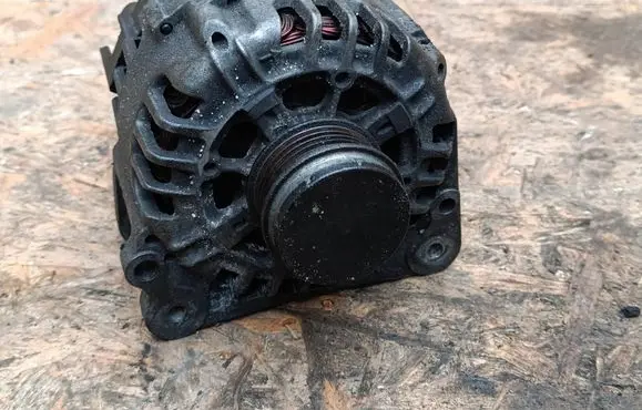 Volkswagen PASSAT B5.5 Generator/alternator 028903031A 2542508E 603009528
