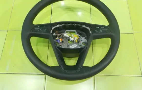 Seat Alhambra (Mk2) Steering wheel 6JA419091D XP88