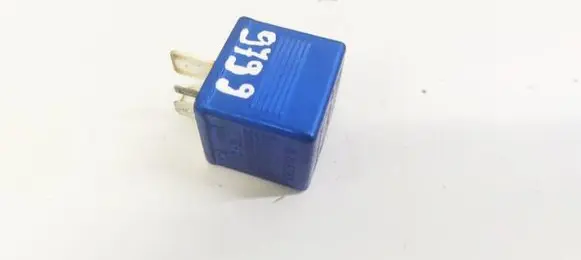 Audi A4 S4 B5 8D Other relay 8A0951253 899857