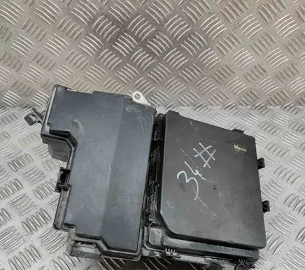 Nissan X-Trail T31 Fuse module 7154632430