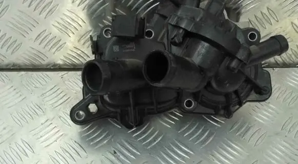 Volkswagen PASSAT CC Water pump 04E121600AL 04E121042M