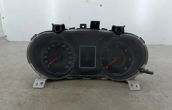 Mitsubishi Lancer X Speedometer (instrument cluster) 8100B125A