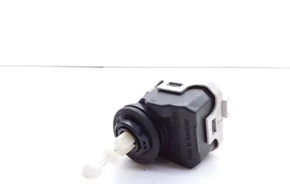 Volkswagen Golf II Headlight level adjustment motor 007878