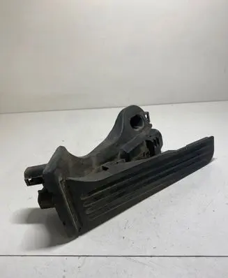 Volkswagen Touran I Accelerator throttle pedal 1T1721503E 6PV00868900 1T032503