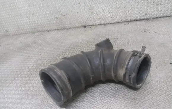 Toyota RAV 4 (XA20) Air intake duct part 1788128040