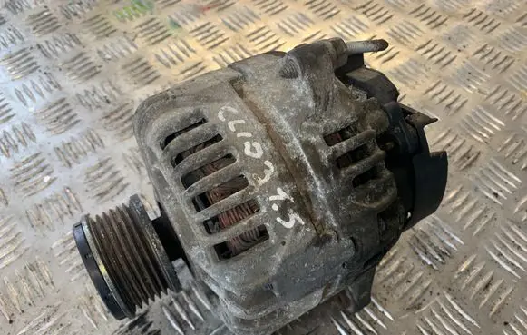 Renault Clio III Generator/alternator 8200660033