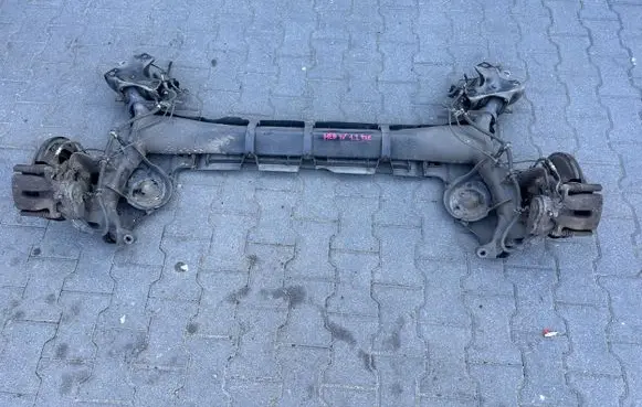 Renault Megane IV Rear axle beam with reductor 