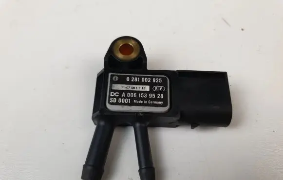 Mercedes-Benz E W212 Air pressure sensor 0281002925 A0061539528