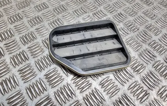 Ford C-MAX II Quarter panel pressure vent 7N51A280B62AB