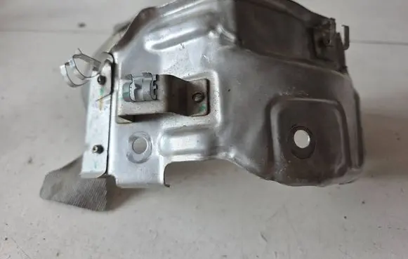 Dacia Duster II Heat shield in engine bay