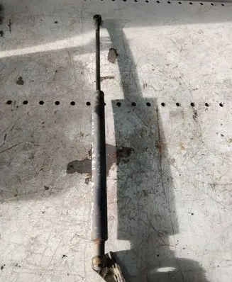 Toyota Avensis T250 Tailgate strut 