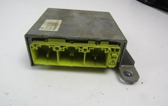 Mazda 6 Airbag control unit/module 3326253