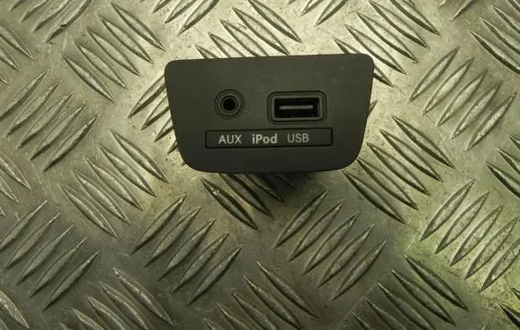 Hyundai i30 EUR ISO radio connector 96120A5000 T4883