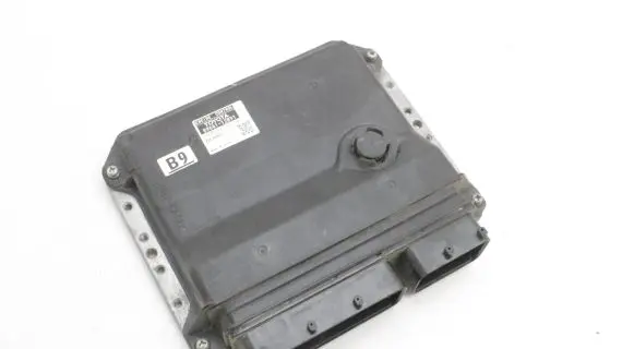 Toyota Auris 150 Engine control unit/module 8966112B91