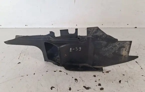 BMW 5 E39 Brake cooling air channel/duct 8187510 51718159422 8159422