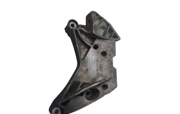 Volkswagen PASSAT B6 Engine mounting bracket 06J199207K