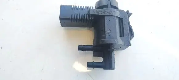 Audi A4 S4 B6 8E 8H Turbo solenoid valve 1J0906283C