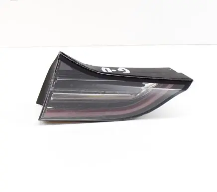 Tesla Model 3 Tailgate rear/tail lights 107740200F