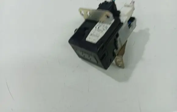Toyota Corolla Verso AR10 Ignition lock 626399000