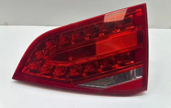Audi A4 S4 B8 8K Tailgate rear/tail lights 170411