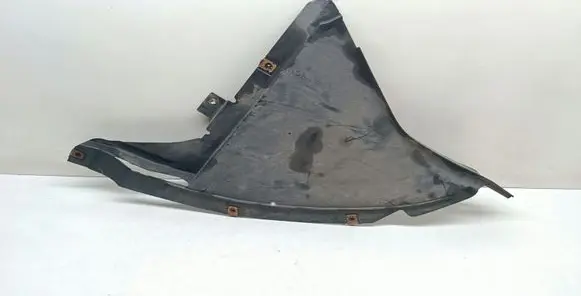 Front wheel arch liner splash guards