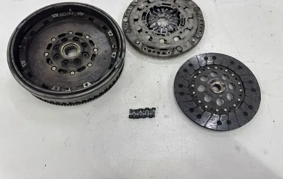 Mercedes-Benz B W245 Clutch set kit 320034110 A2660300605
