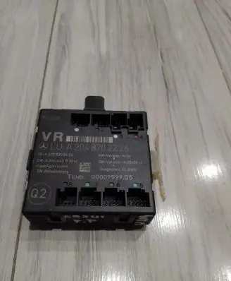 Mercedes-Benz C W204 Door control unit/module 2048702226