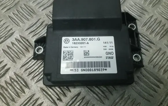 Volkswagen PASSAT B7 Hand brake control module 3AA907801G