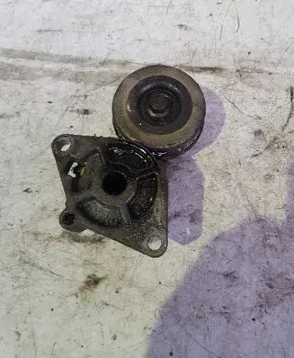Infiniti Q45 III Generator/alternator belt tensioner VK45DE